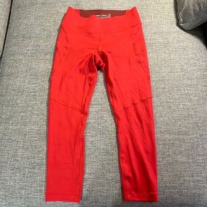 Outdoor Voices cropped high-rise leggings in size S